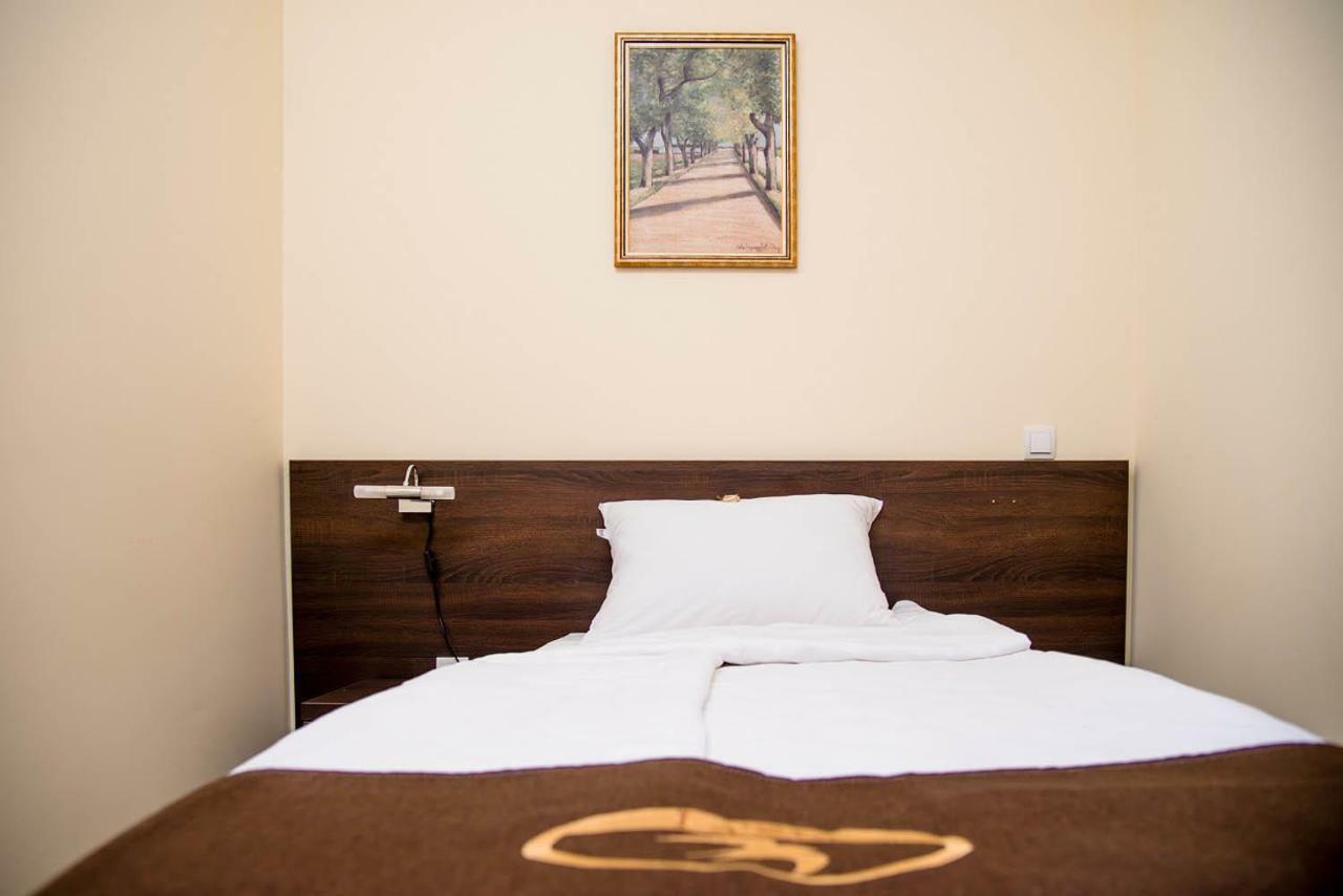 Santa Villa & Restaurant Sremska Mitrovica Ngoại thất bức ảnh